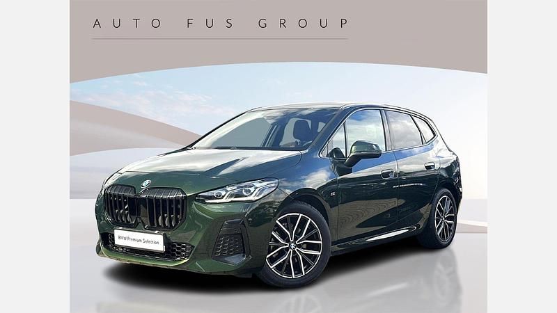Zielony san remo metalizowany Używany 2024 BMW 218 Active Tourer Comfort Edition Minivan | 149 900 zł (Dobra cena) - Obraz 1/3