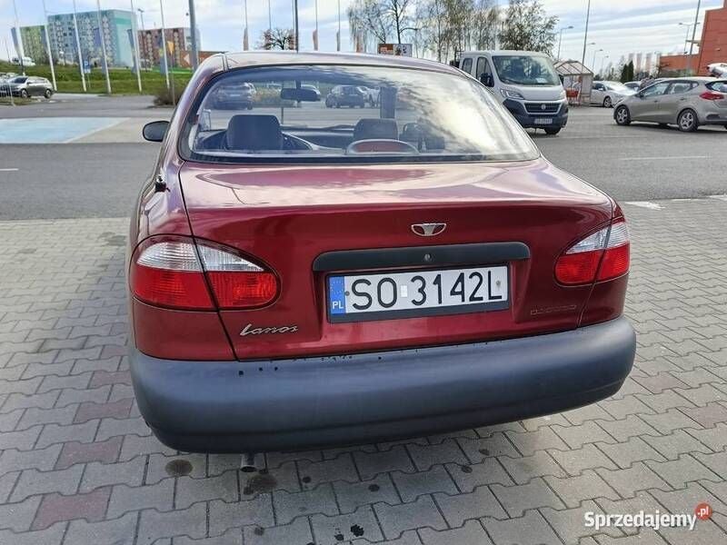 Używany Chevrolet Lanos 2001 Czerwony Sedan/Limuzyna