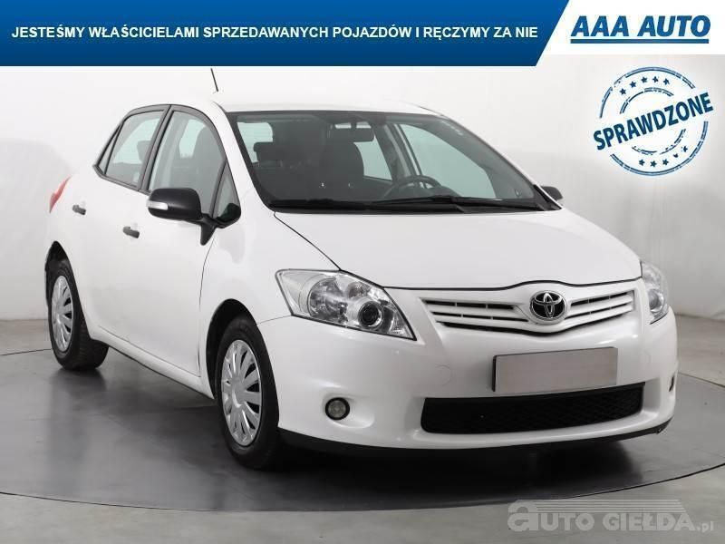 Biały Używany 2012 Toyota Auris | 13 999 zł (Super Cena) - Obraz 1/4
