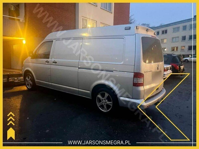 Używany VW T5 180 KM (132 kW) 2011 Srebrny Van