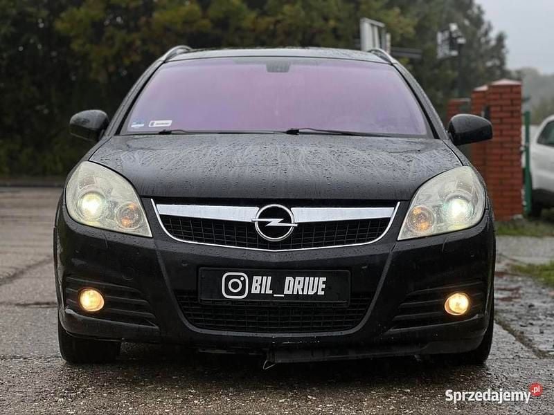 Czarny Używany 2007 Opel Vectra Kombi | 8700 zł (Dość drogi) - Obraz 1/4