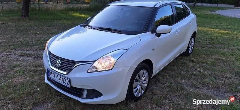 Używany Suzuki Baleno 90 KM (66 kW) 2017 Biały Hatchback