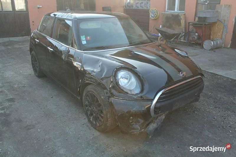 Używany Mini ONE 102 KM (75 kW) 2016 Czarny Hatchback