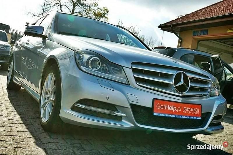 Używany Mercedes C200 136 KM (100 kW) 2013 Srebrny Kombi