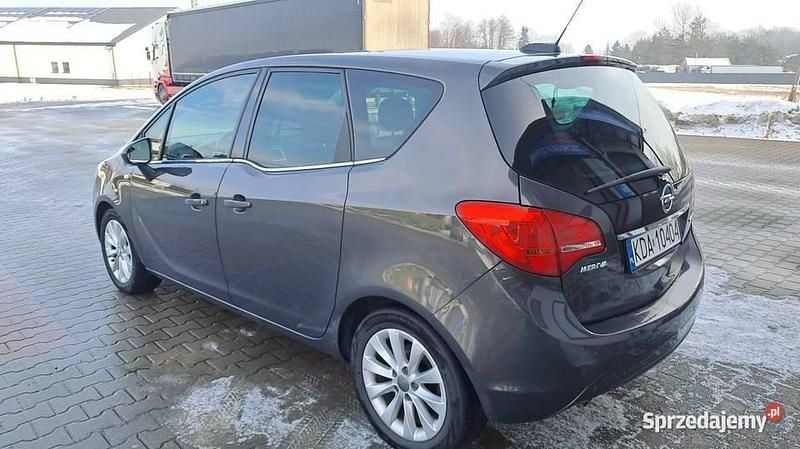 Używany Opel Meriva 2016 Szary Minivan