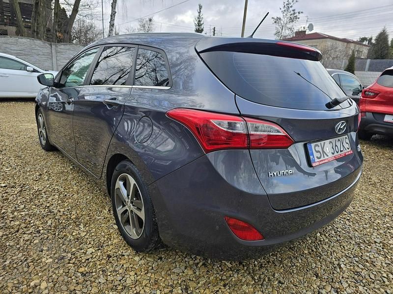 Używany Hyundai i30 135 KM (99 kW) 2017 Grafitowy (metalik) Kombi