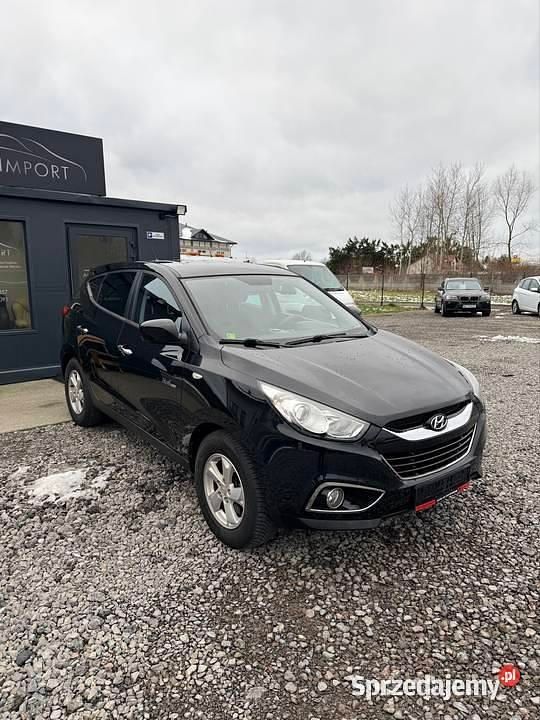 Czarny Używany 2011 Hyundai ix35 SUV | 32 900 zł (Uczciwa cena) - Obraz 1/4