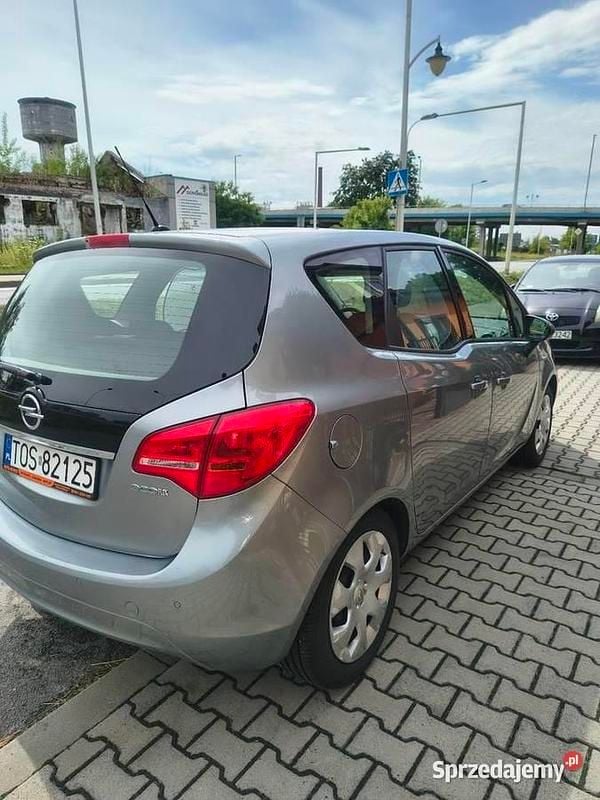 Używany Opel Meriva 2010 Szary Minivan