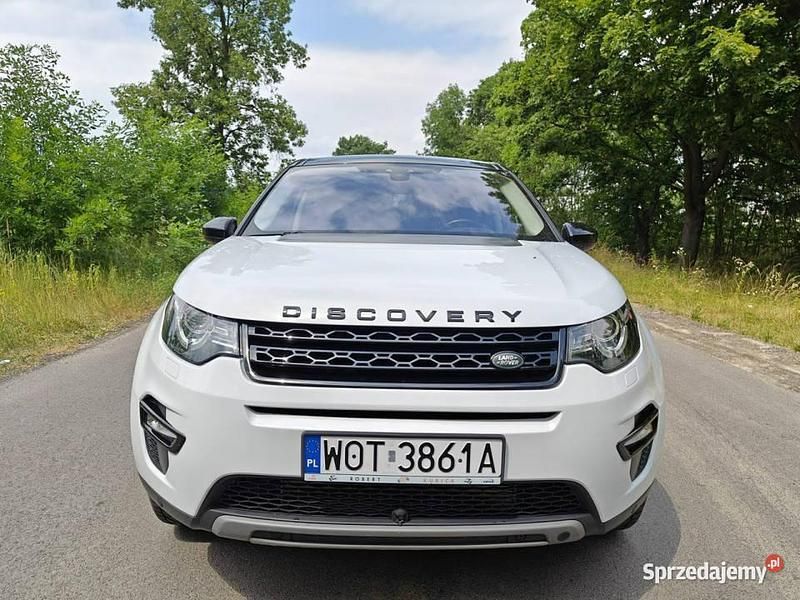 Biały Używany 2016 Land Rover Discovery Sport SUV | 74 900 zł - Obraz 1/4