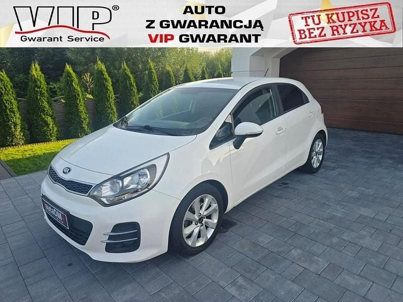 Biały Używany 2015 Kia Rio 2 Hatchback | 29 999 zł (Uczciwa cena) - Obraz 1/4
