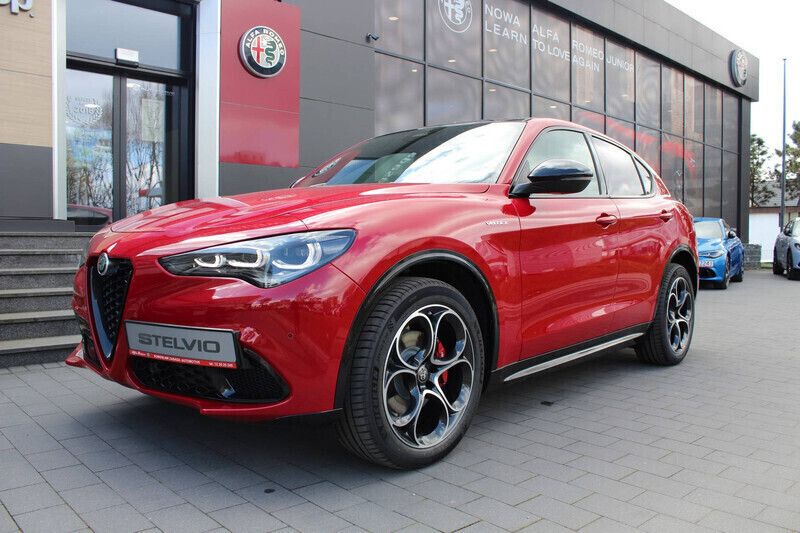 Lakier pastelowy czerwony alfa red Nowe 2025 Alfa Romeo Stelvio Veloce SUV | 274 496 zł - Obraz 1/4