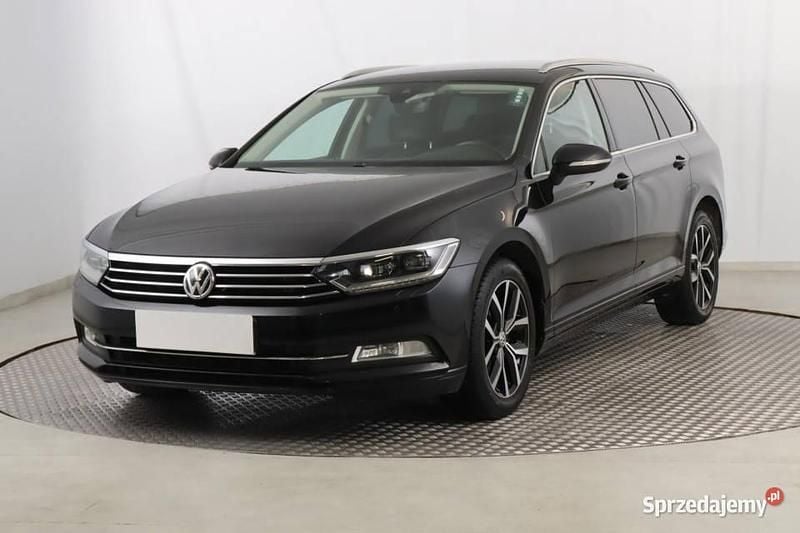 Używany VW Passat 180 KM (132 kW) 2016 Czarny Kombi