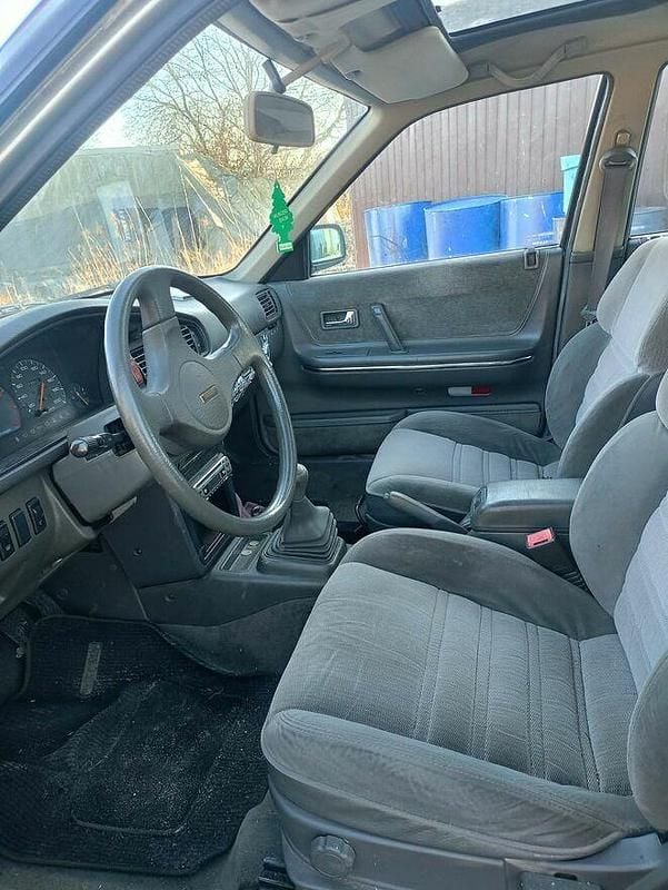 Używany Mazda 626 1992 Srebrny Sedan/Limuzyna