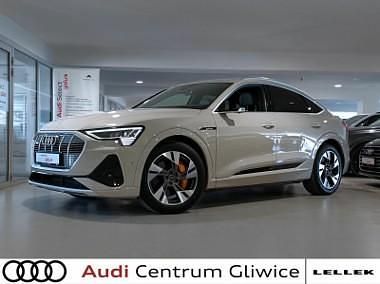 Beżowy Używany 2021 Audi e-tron SUV | 199 900 zł - Obraz 1/4