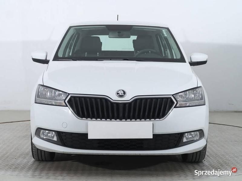 Biały Używany 2021 Skoda Fabia Kombi | 35 999 zł (Uczciwa cena) - Obraz 1/4