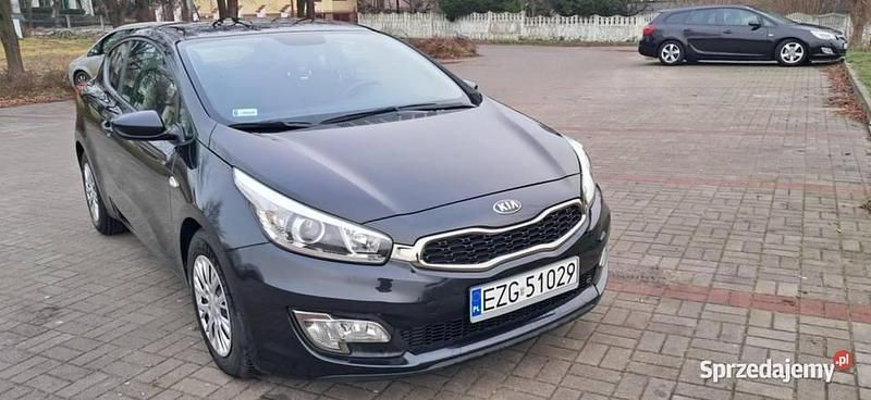 Używany Kia ProCeed 2016 Czarny Hatchback