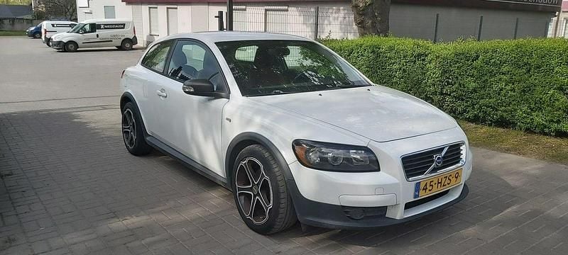 Używany Volvo C30 109 KM (80 kW) 2009 Biały Hatchback