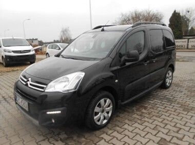 Czarny Używany 2017 Citroën Berlingo Minivan | 37 000 zł (Uczciwa cena) - Obraz 1/4