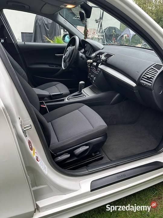 Biały Używany 2007 BMW 118 Hatchback | 15 000 zł (Super Cena) - Obraz 1/4