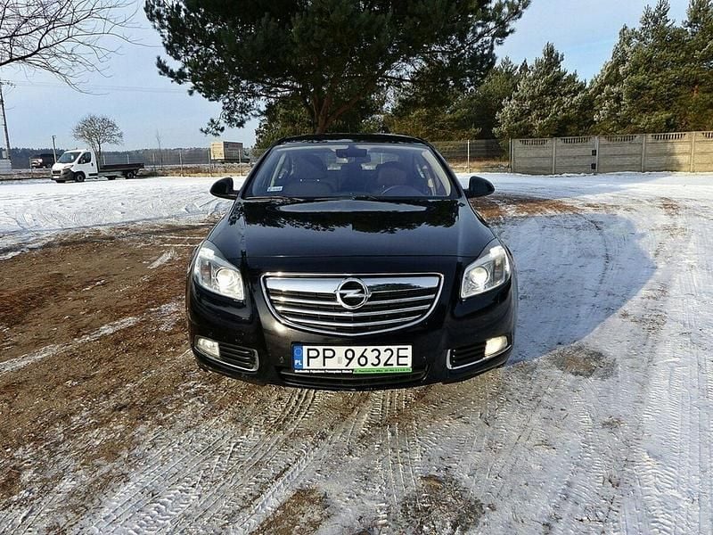Używany Opel Insignia Cosmo 160 KM (117 kW) 2009 Czarny (metalik) Sedan/Limuzyna