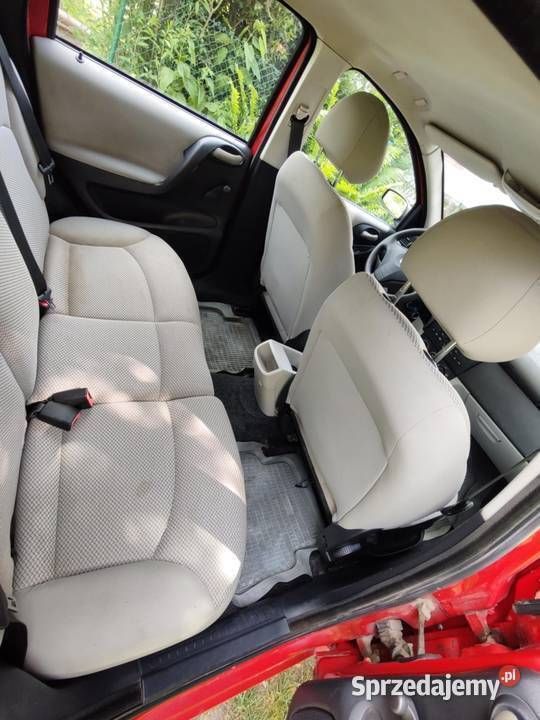 Używany Fiat Stilo 2004 Czerwony Sedan/Limuzyna