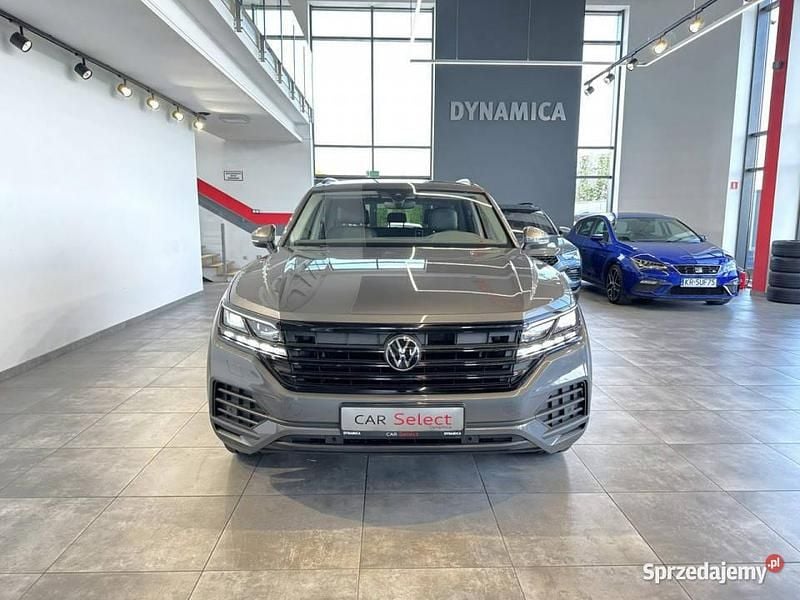 Szary Używany 2023 VW Touareg R SUV | 214 900 zł (Dość drogi) - Obraz 1/3