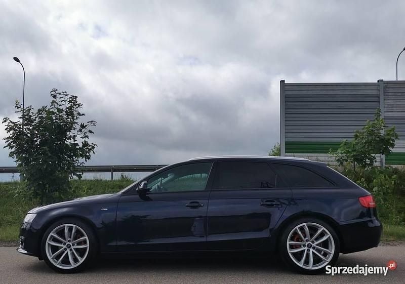 Granatowy Używany 2010 Audi A4 Kombi | 32 500 zł (Uczciwa cena) - Obraz 1/4