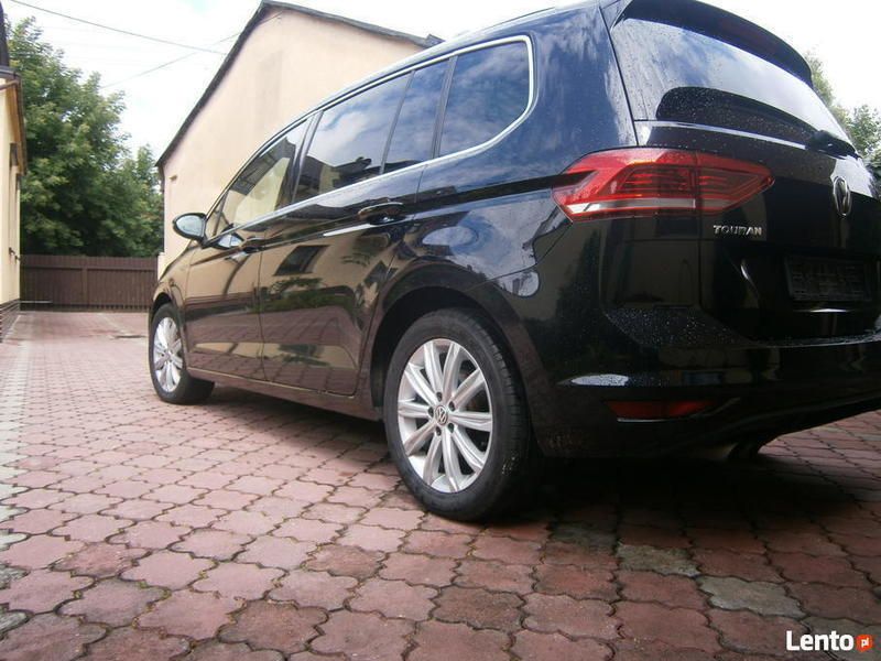 Używany VW Touran 150 KM (110 kW) 2016 Czarny Minivan