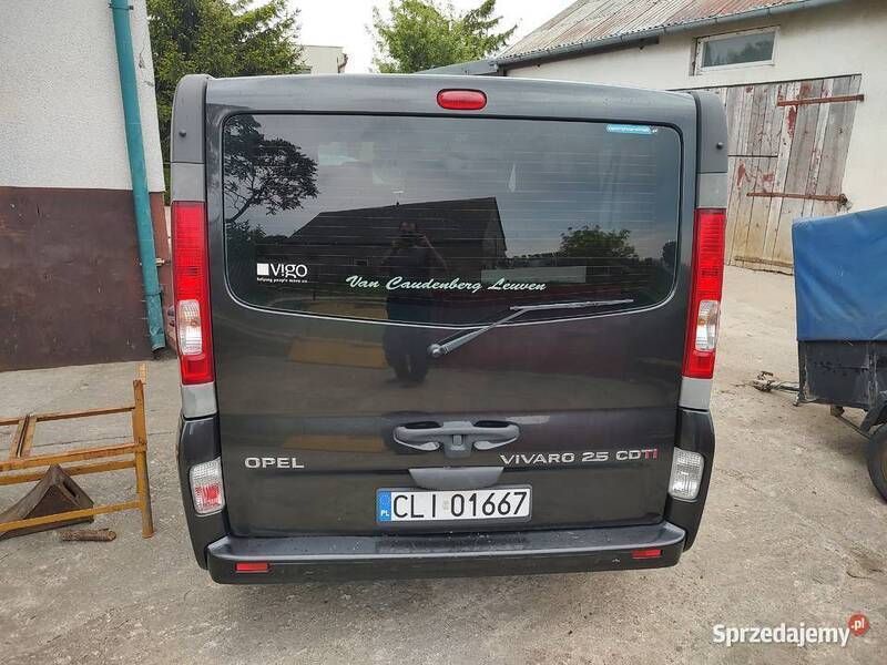 Używany Opel Vivaro 2007 Czarny Minivan