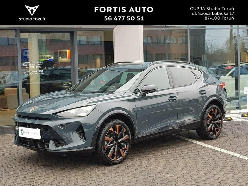 Szary Używany 2025 Cupra Formentor SUV | 144 900 zł (Uczciwa cena) - Obraz 1/4