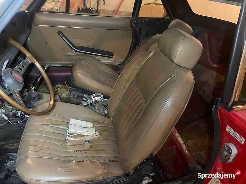 Używany Fiat 124 Spider 1977 Czerwony Kabriolet