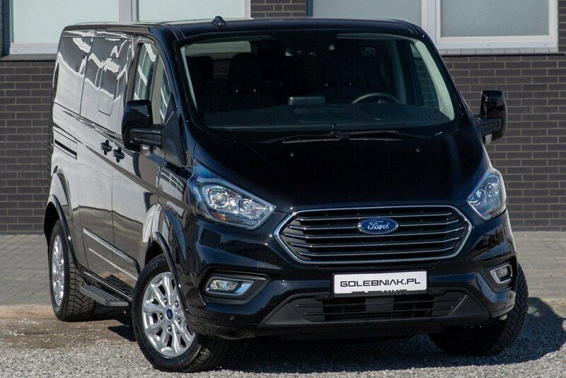 Czarny Używany 2023 Ford Tourneo Custom Titanium Sedan/Limuzyna | 163 900 zł (Dobra cena) - Obraz 1/4