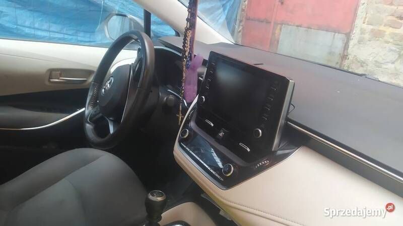 Używany Toyota Corolla 132 KM (97 kW) 2019 Szary Sedan/Limuzyna