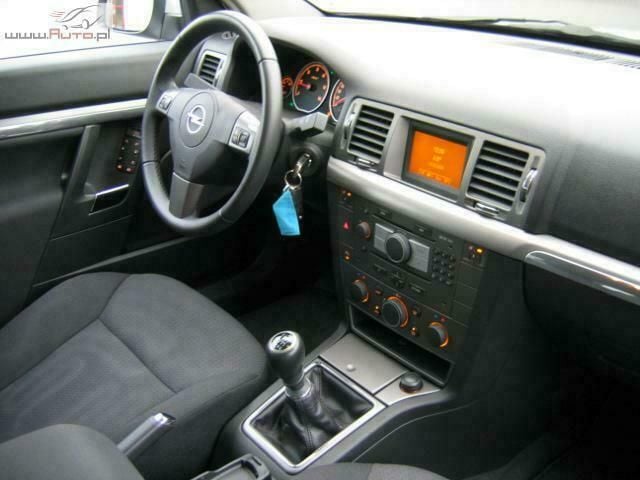 Używany Opel Vectra 150 KM (110 kW) 2007 Srebrny Sedan/Limuzyna