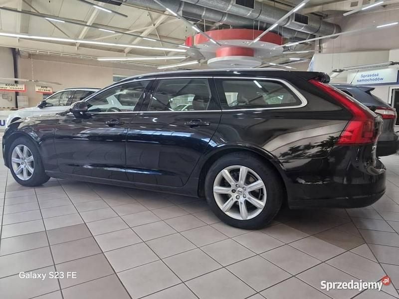 Używany Volvo V90 2018 Czarny Kombi