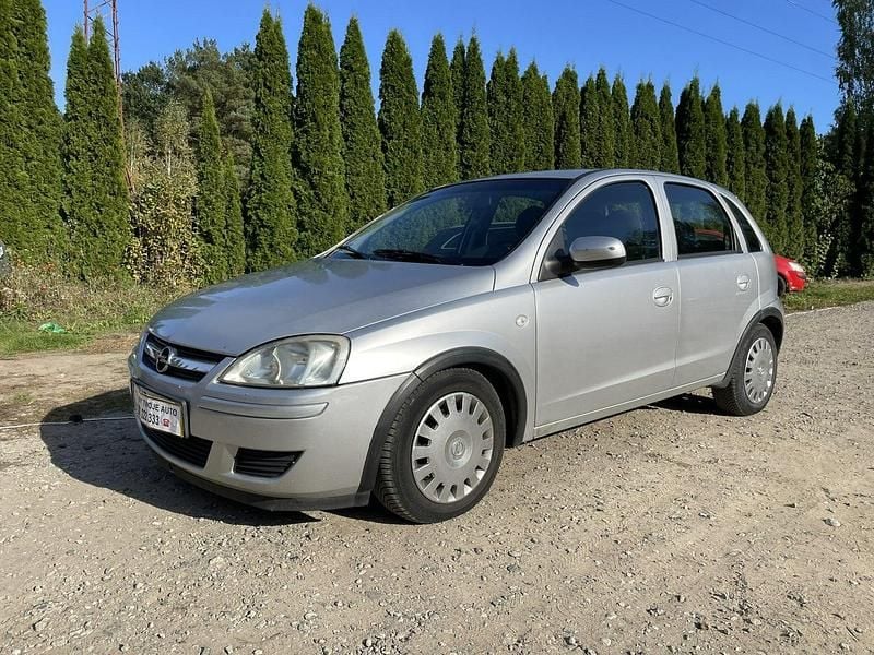Srebrny Używany 2004 Opel Corsa Hatchback | 2100 zł (Uczciwa cena) - Obraz 1/4