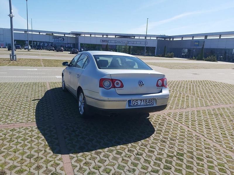 Używany VW Passat Comfortline 2008 Srebrny Sedan/Limuzyna
