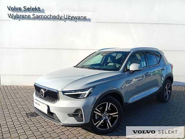 Szary Używany 2024 Volvo XC40 SUV | 156 900 zł (Uczciwa cena) - Obraz 1/3