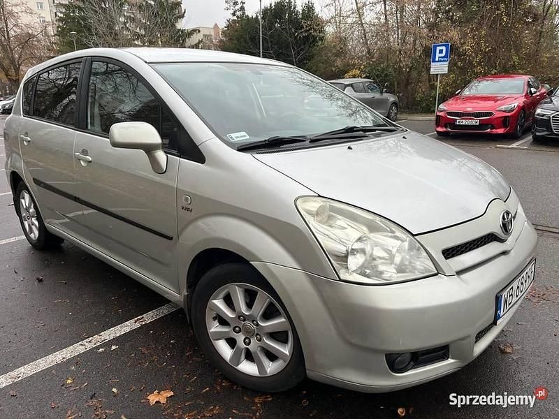 Używany 2004 Toyota Corolla Verso Minivan | 10 900 zł (Uczciwa cena) - Obraz 1/4