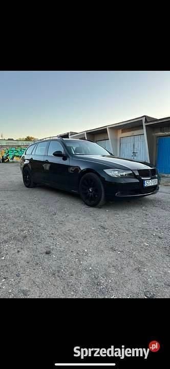 Czarny Używany 2006 BMW 320 Kombi | 10 900 zł (Uczciwa cena) - Obraz 1/4