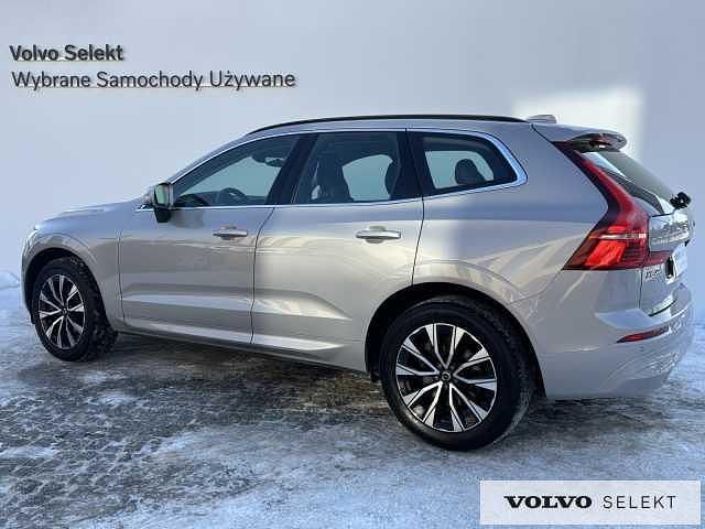 Używany Volvo XC60 197 KM (144 kW) 2023 Srebrny SUV