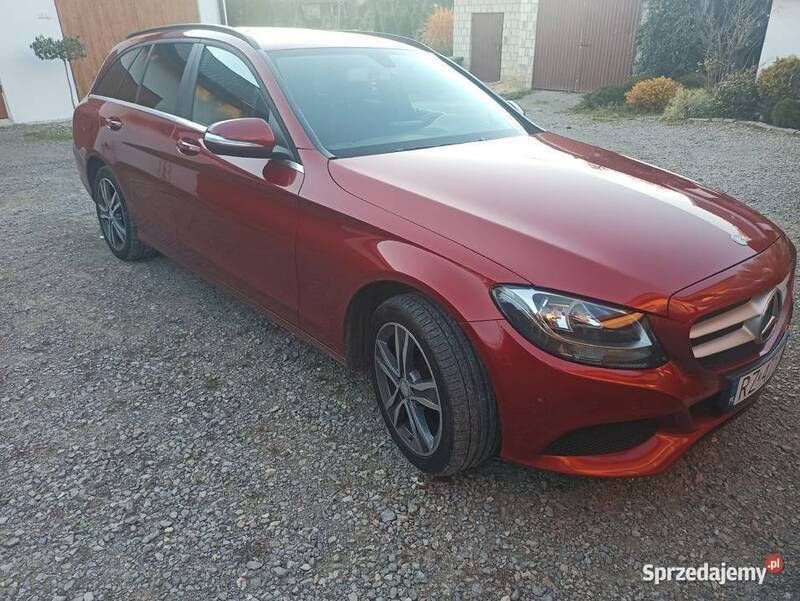 Bordowy Używany 2015 Mercedes C200 Sedan/Limuzyna | 46 000 zł (Uczciwa cena) - Obraz 1/4