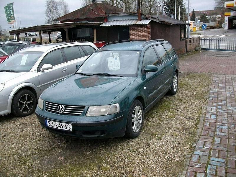 Używany VW Passat 1999 Zielony Kombi