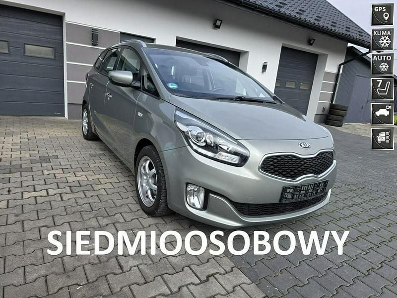 Srebrny Używany 2015 Kia Carens Minivan | 39 900 zł (Uczciwa cena) - Obraz 1/4