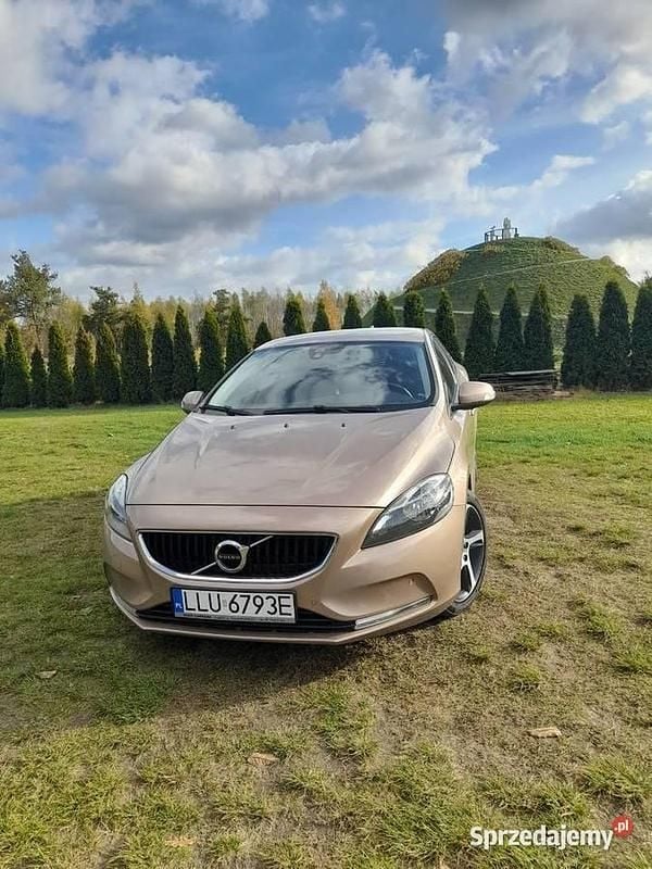 Używany 2016 Volvo V40 | 31 500 zł (Dobra cena) - Obraz 1/4