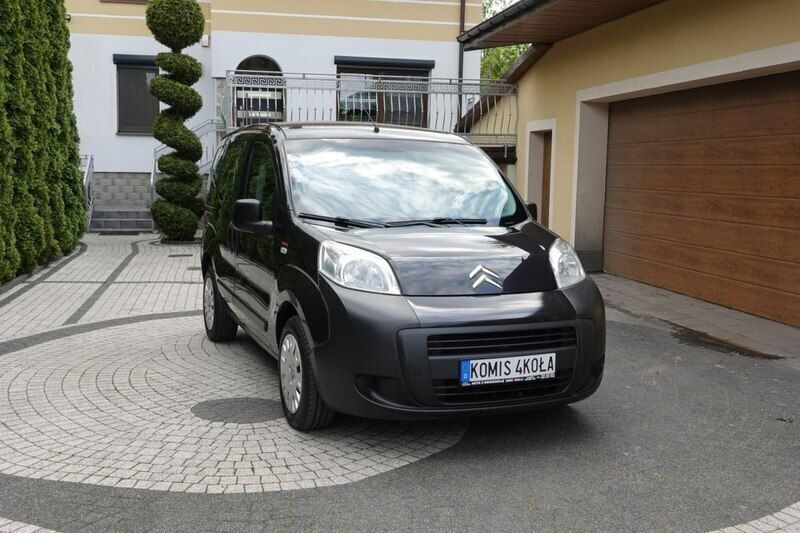 Czarny Używany 2009 Citroën Nemo Minivan | 13 900 zł - Obraz 1/4