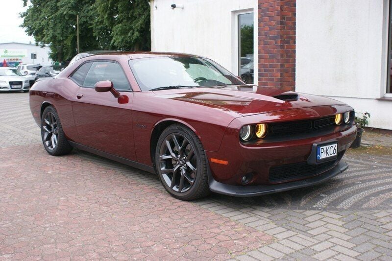 Bordowy Używany 2021 Dodge Challenger Coupe | 149 000 zł (Uczciwa cena) - Obraz 1/4