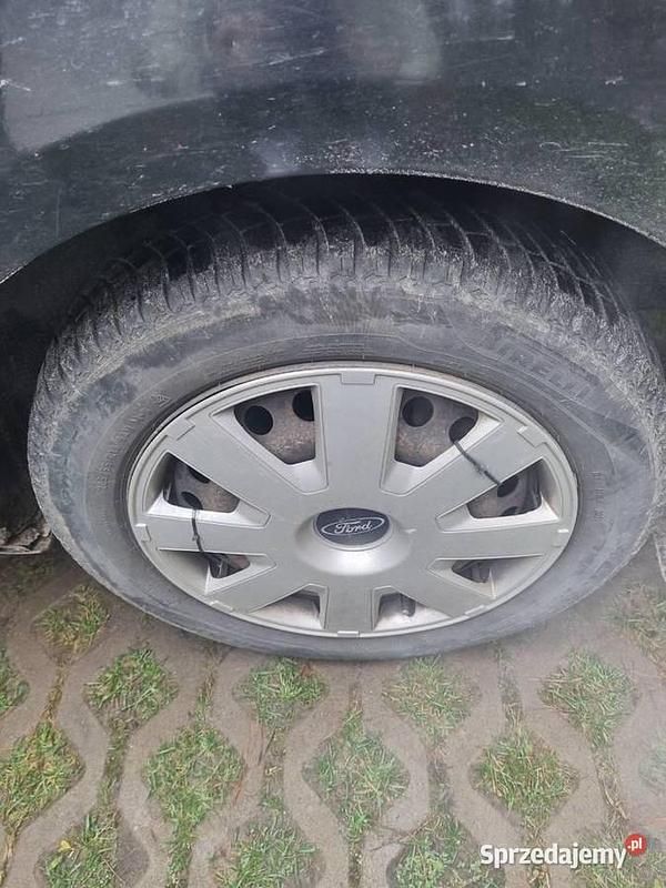 Używany Ford Focus 2006 Czarny Kombi