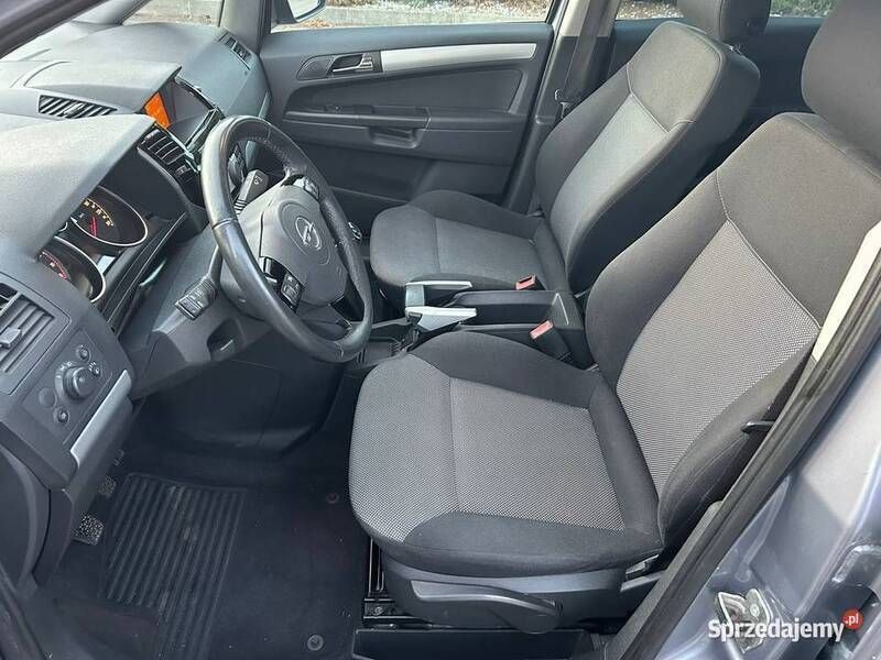 Używany Opel Zafira 140 KM (102 kW) 2010 Minivan