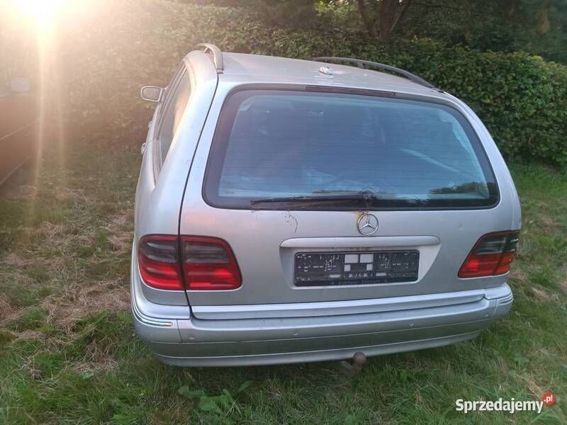 Używany 2002 Mercedes E320 | 3500 zł - Obraz 1/2